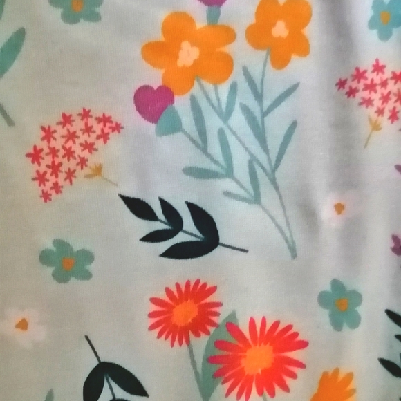 🔥SALE🔥 Disney Frozen Anna and Elsa Girls Short Sleeved Pajamas NWT Size 2T - Picture 3 of 7